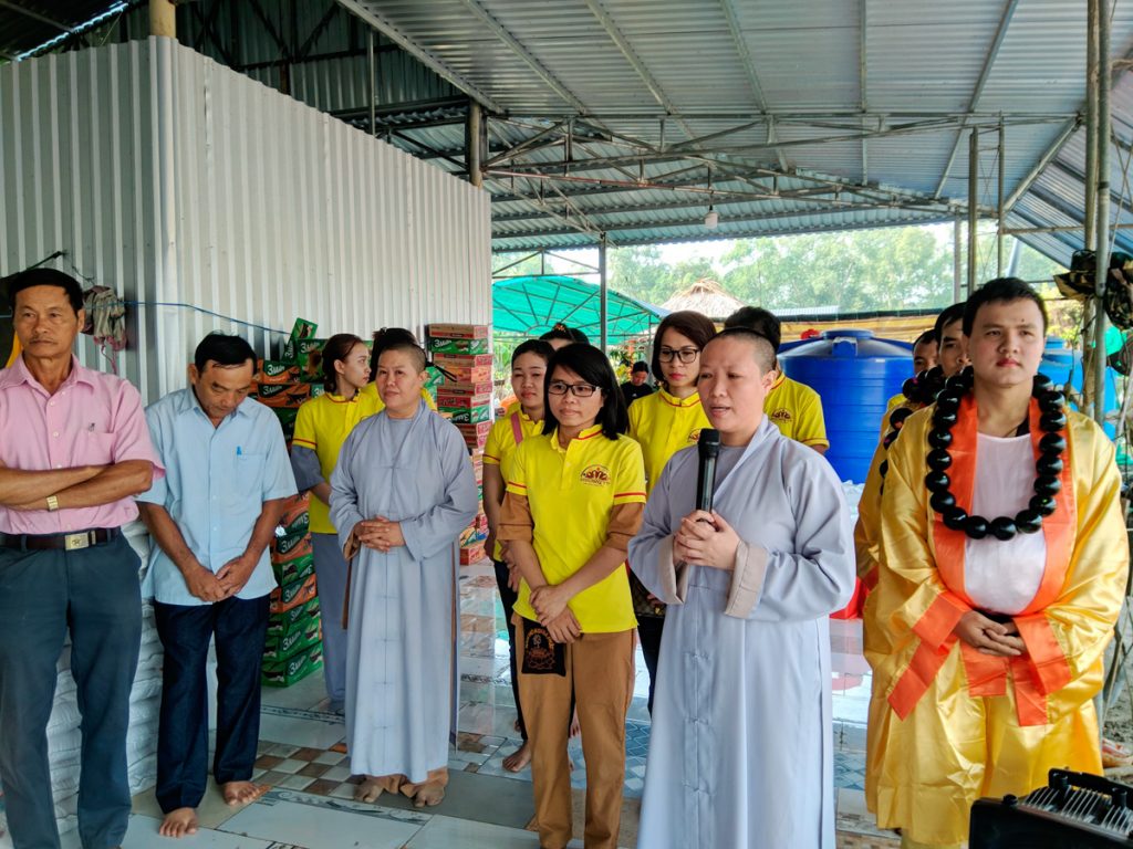 Kiên Giang: Chùa Tân Phước tặng 150 phần quà tết cho người nghèo