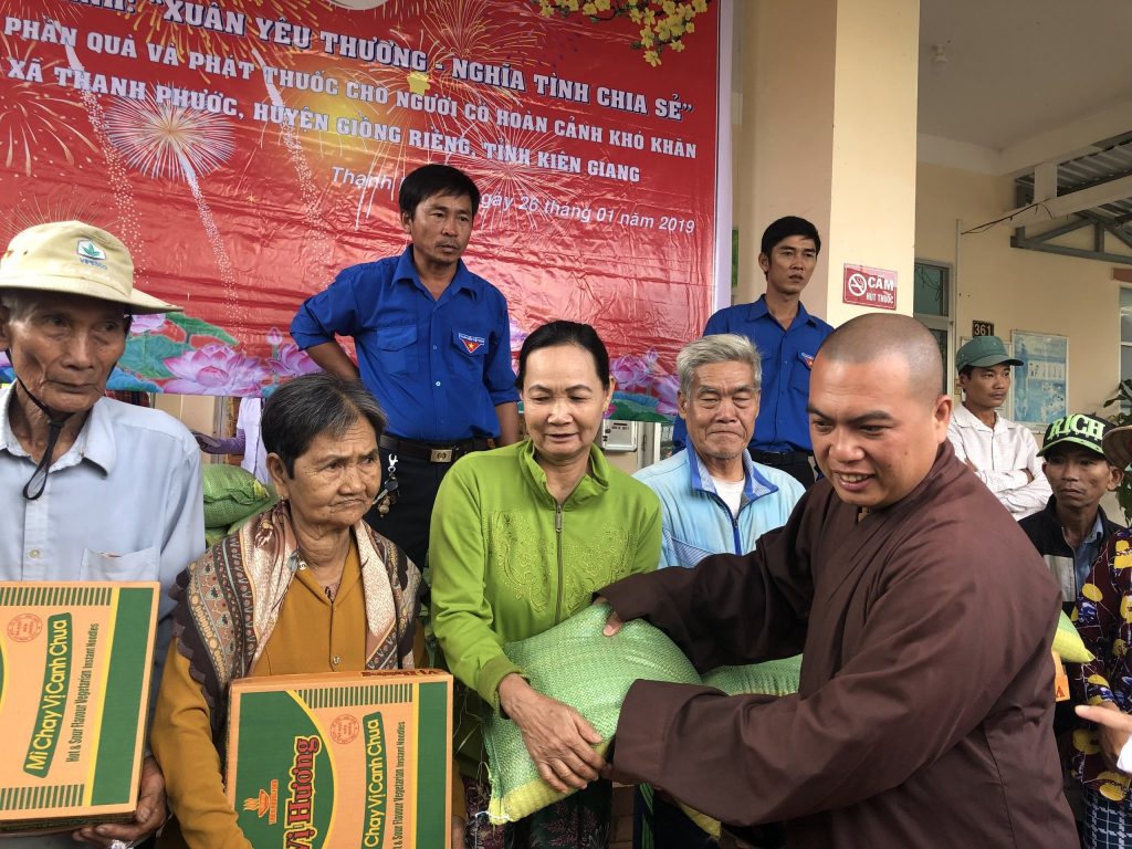 Kiên Giang: Chùa Thập Phương thực hiện chương trình ” Hơi Ấm Mùa Xuân”