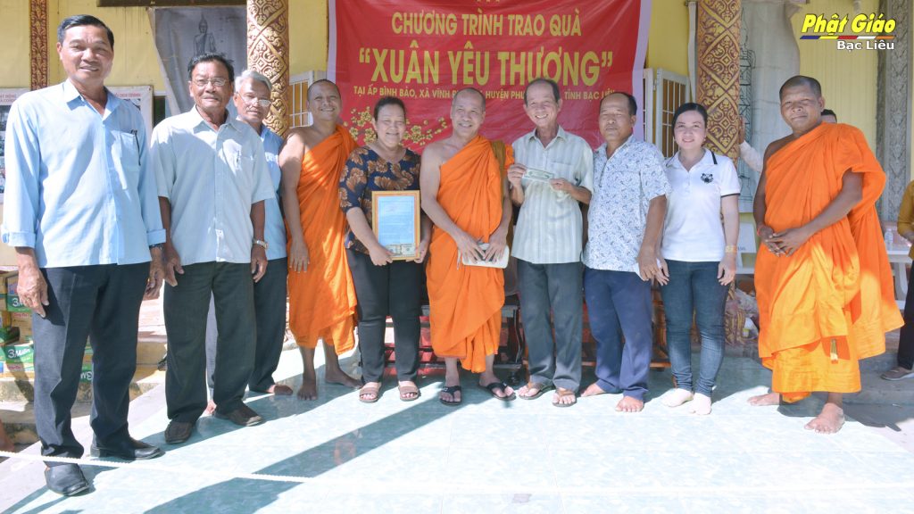 Bạc Liêu: Chương trình trao quà “Xuân yêu thương” tại chùa Kosdon