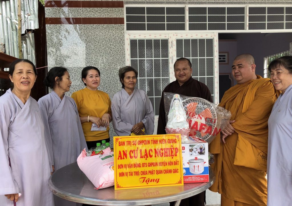 Kiên Giang: Video Trao nhà An cư Lạc nghiệp và tặng quà Tết cho bà con có hoàn cảnh khó khăn