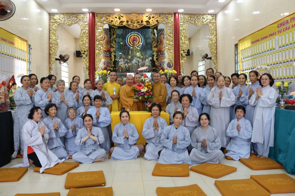 TP.HCM: Chùa Pháp Huyền khóa tu Bát Quan Trai lần thứ nhất 2019