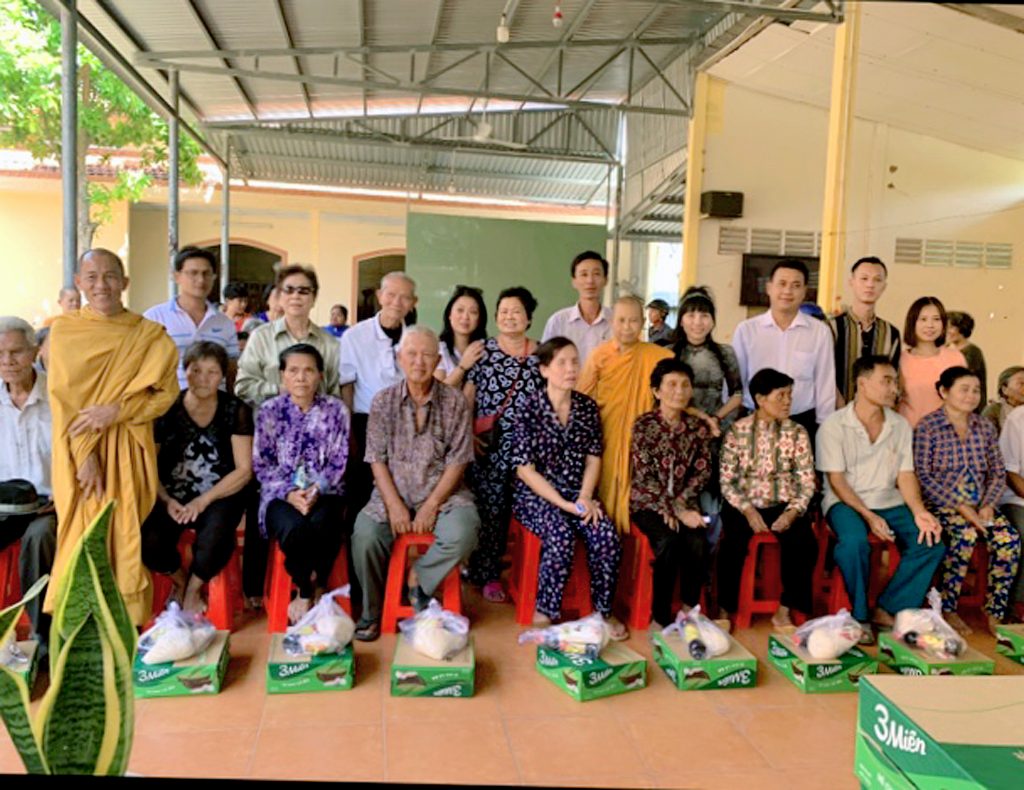 Trà Vinh: “Hành Trình Yêu Thương” trao quà Tết cho bà con có hoàn cảnh khó khăn