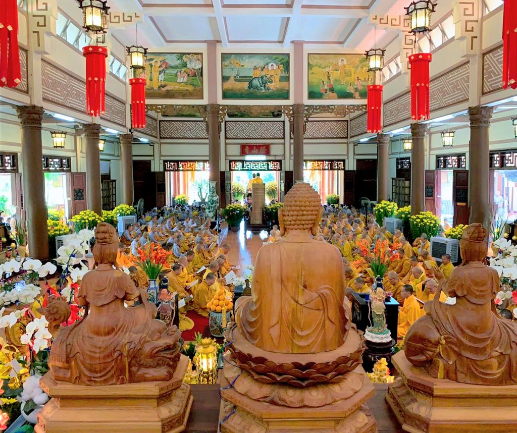 Khánh Hòa: Phật giáo tỉnh tổ chức lễ Khai kinh Dược Sư và cầu nguyện quốc thái dân an đầu năm Kỷ Hợi