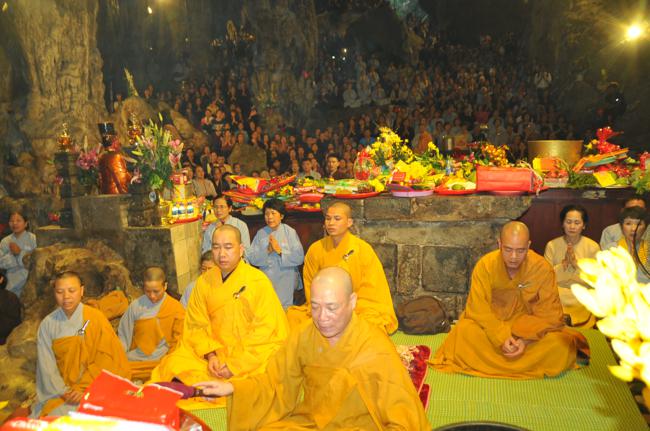 44 mùa xuân viên mãn hạnh nguyện ngũ bách danh tại động Hương Tích