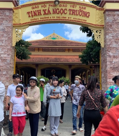 Trà Vinh: Đông đảo Phật tử dự lễ cúng Rằm tại tịnh xá Ngọc Trường