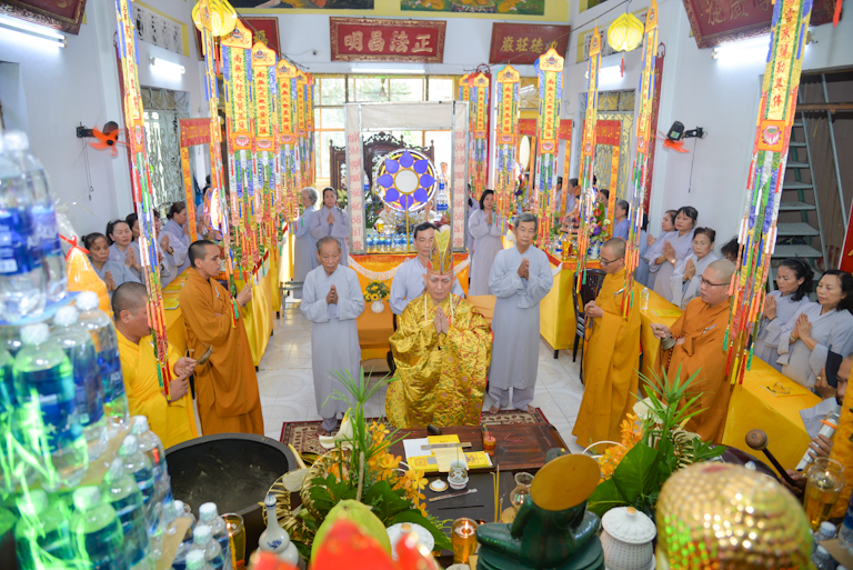 TP.HCM: Chùa Phú Hòa khai đàn Dược Sư cầu an đầu năm