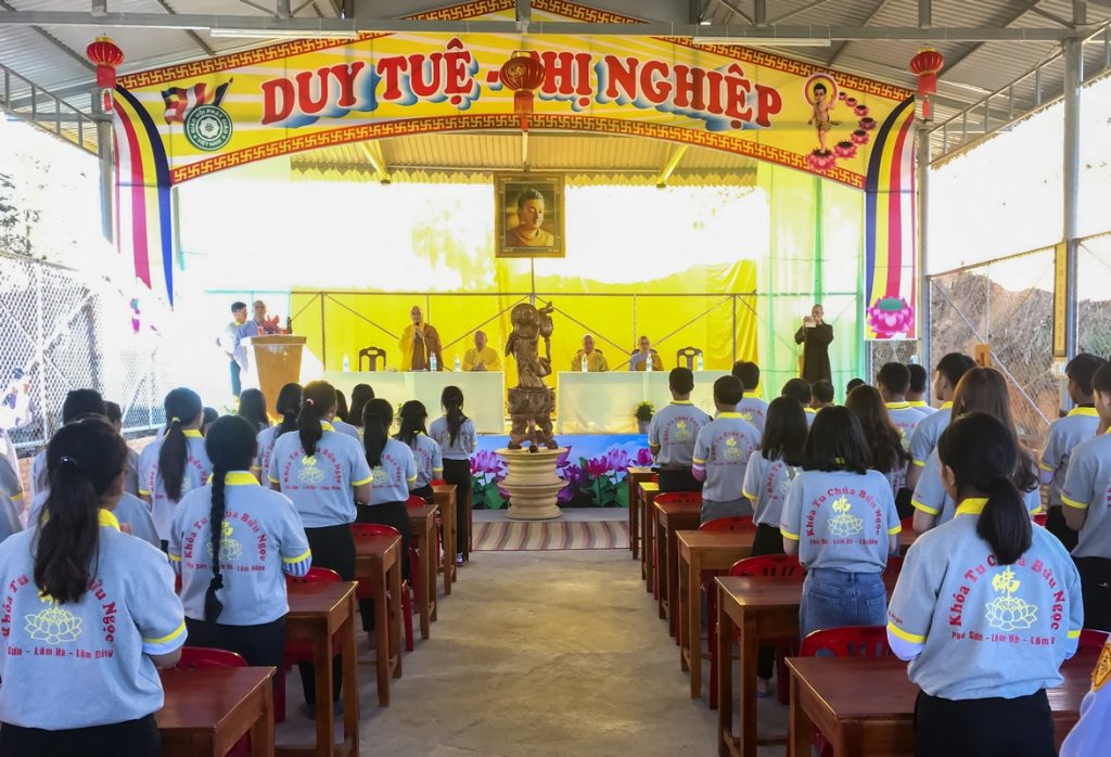 Lâm Đồng: Chùa Bửu Ngọc khai mạc khóa tu đầu xuân “Hướng Phật Trí Tuệ”