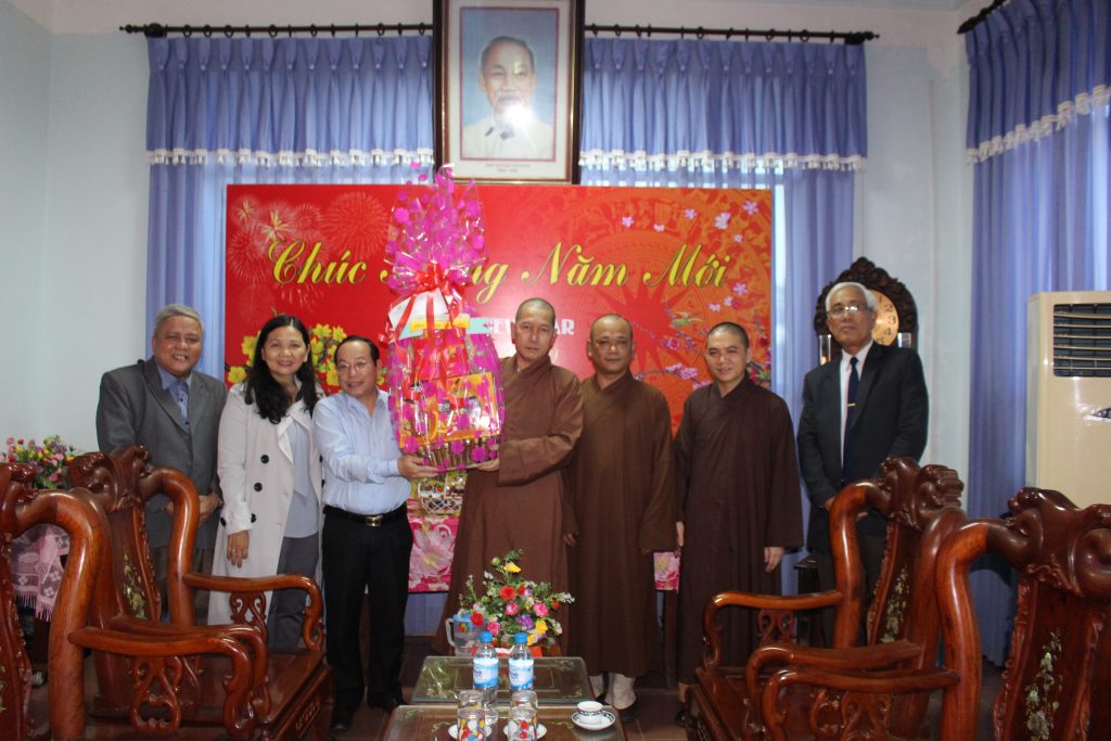 Quảng Trị: BTS Phật giáo huyện Hải Lăng chúc Tết chính quyền