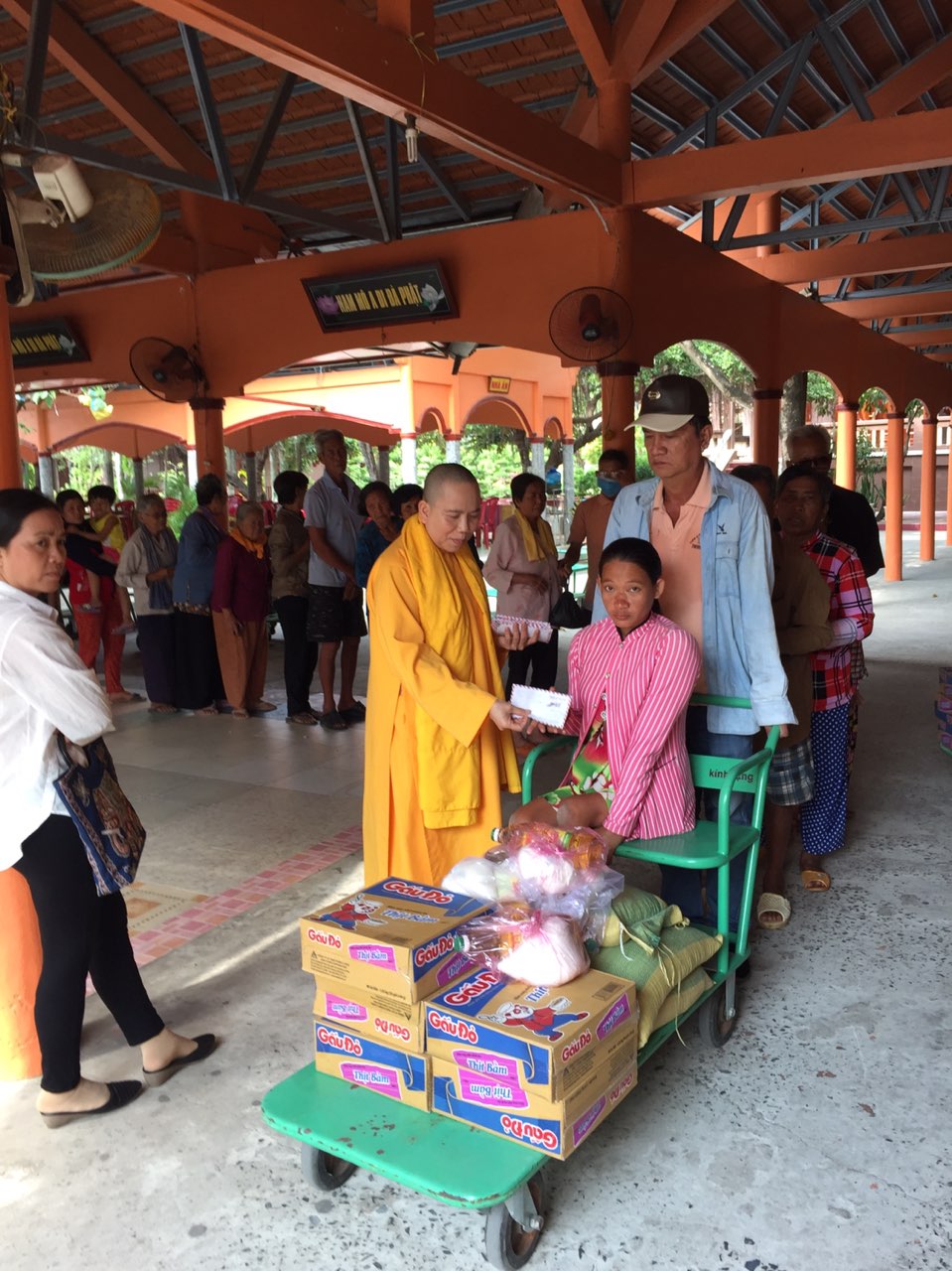 Sóc Trăng: Chương trình trao quà Từ thiện tại Tịnh xá Ngọc Châu Như