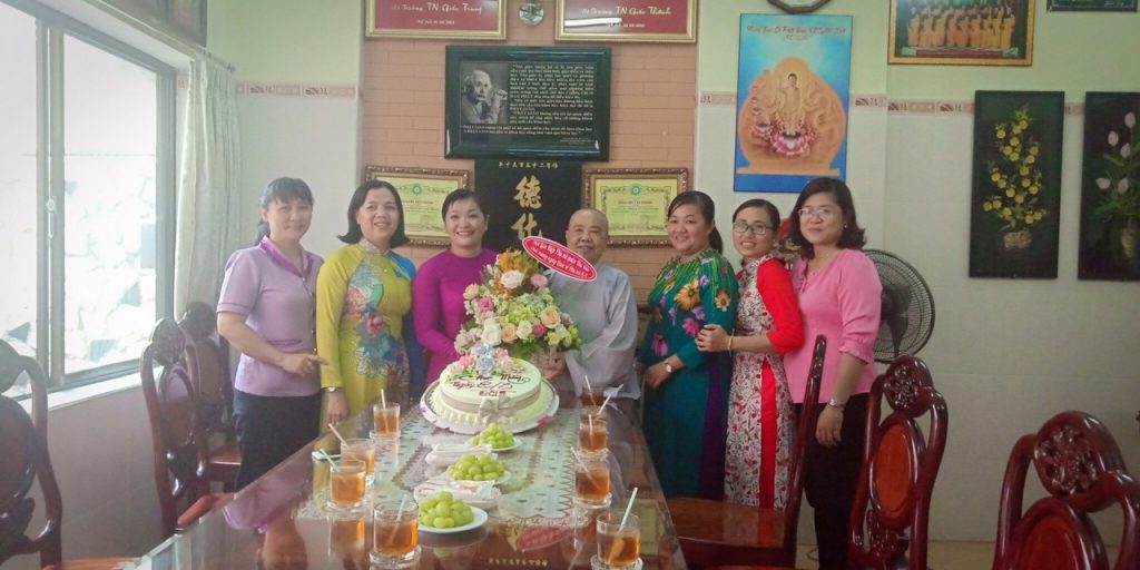 TP.HCM: Hội liên hiệp Phụ nữ quận Thủ Đức đến thăm và chúc mừng chư Tôn đức Ni nhân ngày 8/3