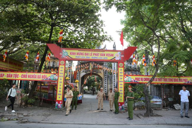 Hà Nội: Phật giáo quận Đống Đa kính mừng Phật Đản PL 2563