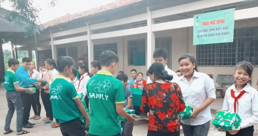 Long An: Chương trình "Hoa Sen Yêu Thương"