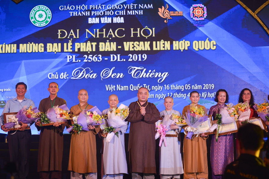 TP.HCM: Ấn tượng đêm nhạc “Đóa Sen Thiêng” đón mừng Vesak 2019