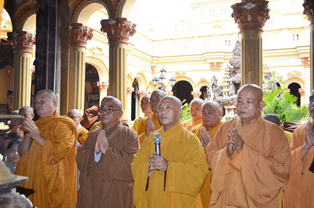 Tiền Giang: Ban Trị sự Phật giáo thị xã Gò Công tổ chức thăm viếng các Trường hạ