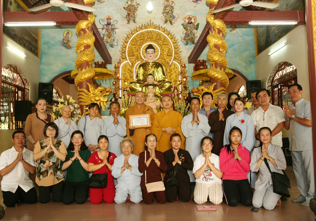 TP. HCM: Chùa Bửu Châu hướng dẫn đạo tràng Phật tử cúng dường Trường hạ nhân mùa An cư PL. 2563