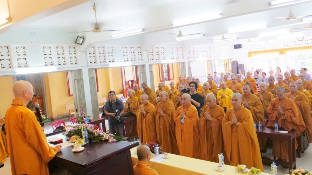 TP.HCM: Ban Trị sự GHPGVN thành phố thăm và cúng dường trường hạ chùa Ấn Quang