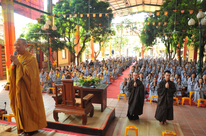 Ngày tu an lạc tháng 6 năm Kỷ Hợi tại chùa Bằng