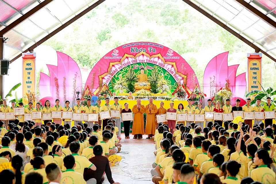 Thanh Hóa: Bế mạc khoá tu “Phật giáo với Tuổi trẻ” tỉnh, lần thứ XI