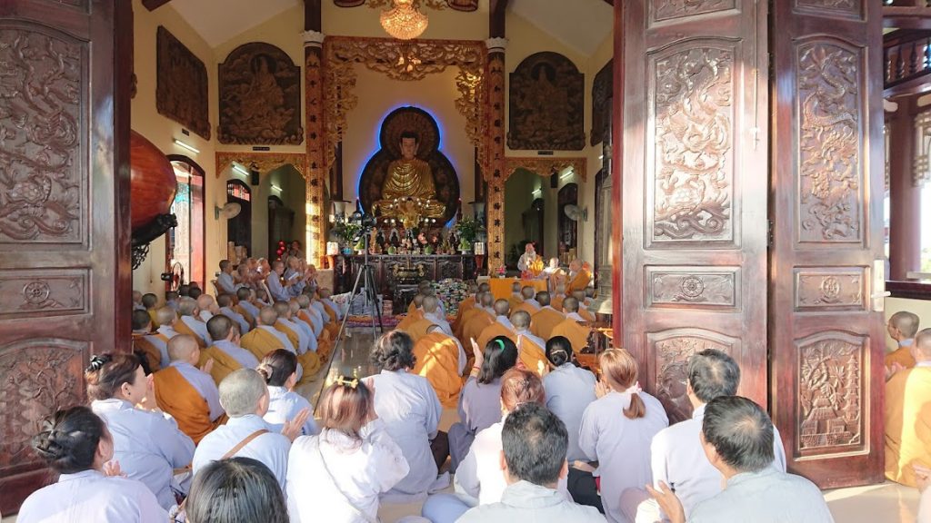 Long An: Phái đoàn Phân ban Ni Giới Trung ương thăm trường Hạ chùa Hòa Bình