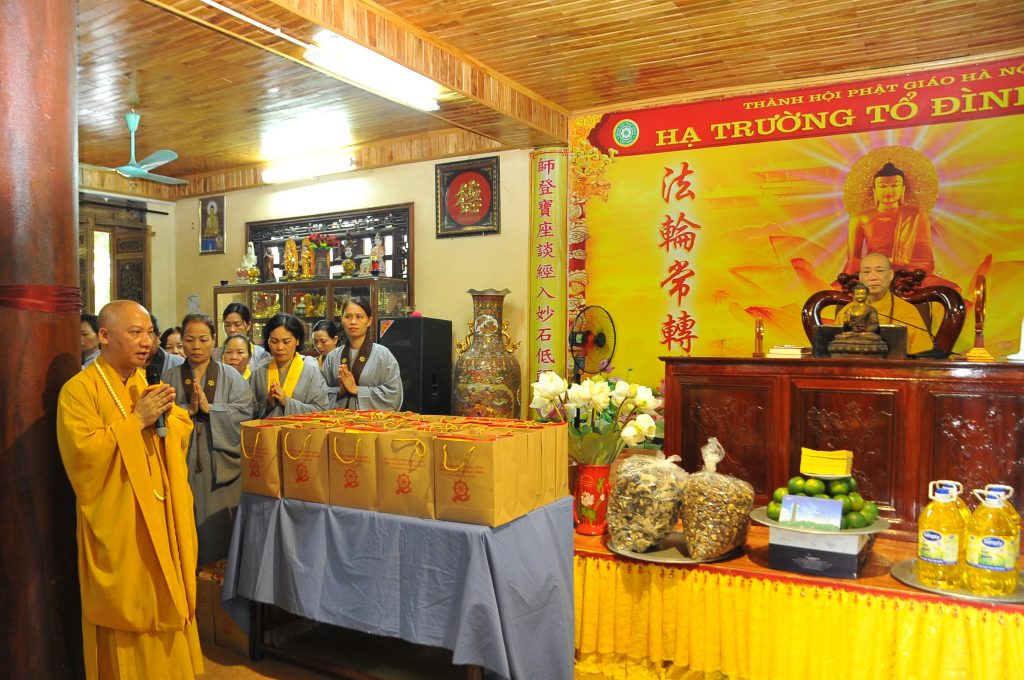 Hà Nội: Phân ban Pháp hội Đạo tràng cúng dường các trường hạ tại Hà Nội