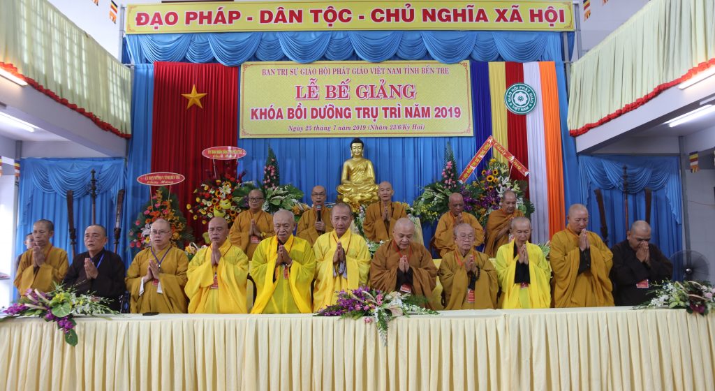 Bến Tre: Lễ Bế giảng Khóa Bồi dưỡng Trụ trì năm 2019