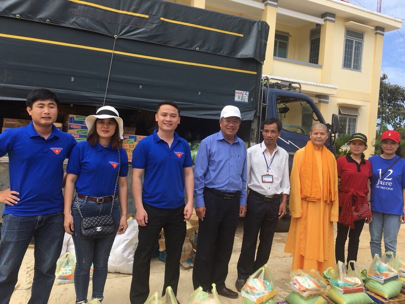 Lâm Đồng: Tịnh xá Viên Quang thăm và tặng quà cho bà con dân tộc thiểu số tại xã Tà Năng