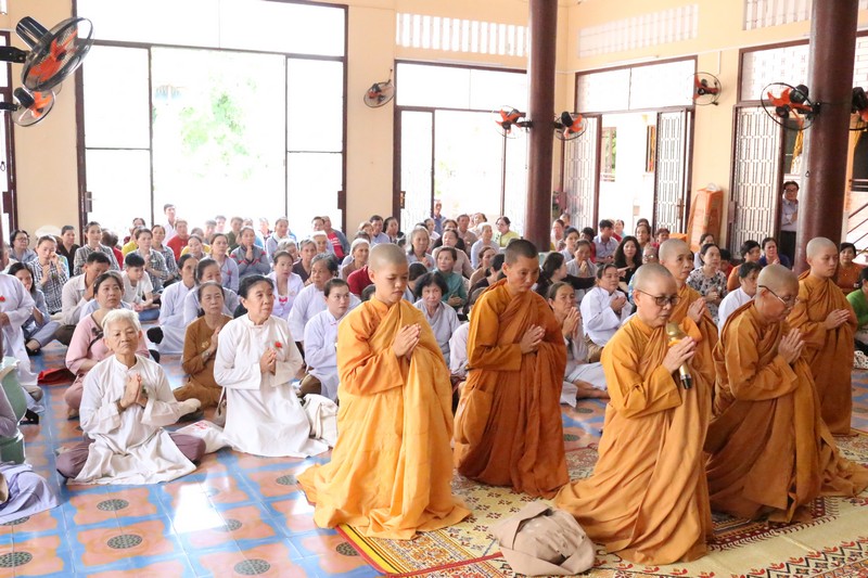 TP.HCM: Tịnh xá Ngọc Lâm, Tịnh xá Ngọc Phước, Tịnh xá Ngọc Thái cúng dường trường hạ Tổ đình Ngọc Phương