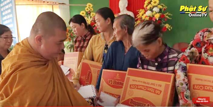 [Video] Kiên Giang: Tịnh xá Ngọc Sơn tặng quà từ thiện tại Tân Hiệp ngày 20/08/2019
