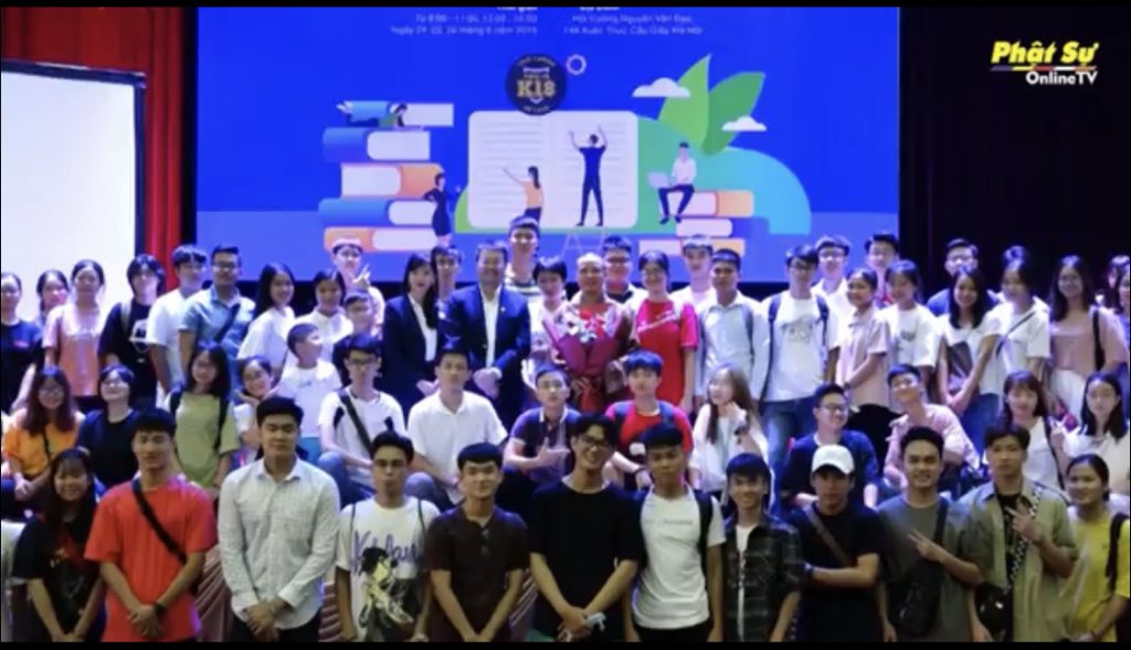 [video] TP. Hà Nội: TT. Thích Minh Quang chia sẻ pháp thoại cho hơn 750 tân sinh viên Trường Đại học Quốc gia Hà Nội
