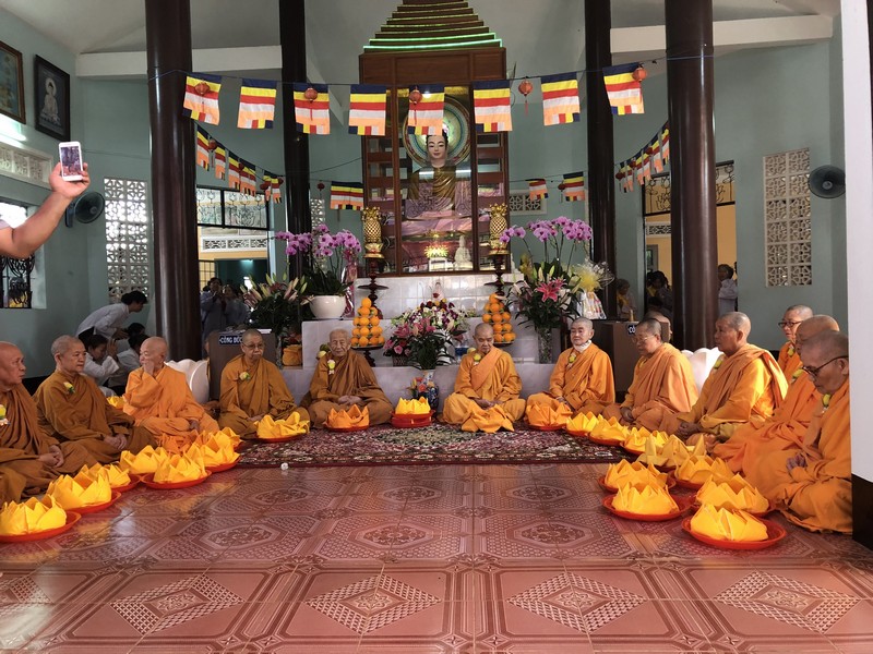 Lâm Đồng: Tịnh xá Ngọc Hưng trang nghiêm tổ chức lễ Húy kỵ và Dâng Pháp y Ca sa