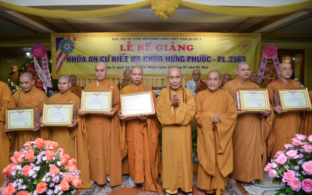 TP.HCM: Trường hạ chùa Hưng Phước quận 3 bế giảng khóa ACKH Pl.2563