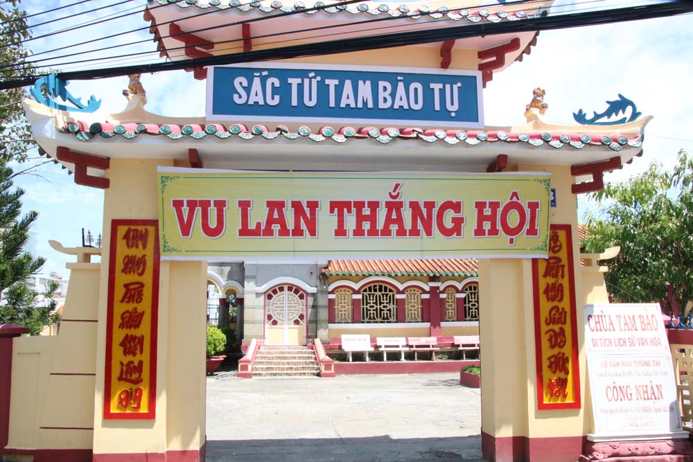 Kiên Giang: Chùa Tam Bảo (TP.Rạch Giá) phát quà nhân mùa Vu lan