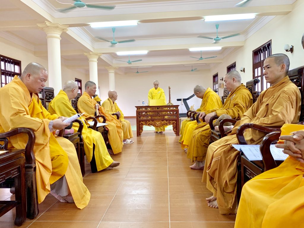 Nam Định: Kỳ Bố Tát Của Hành Giả An Cư Hạ Trường Chùa Cả- Thánh Ân TP. Nam Định