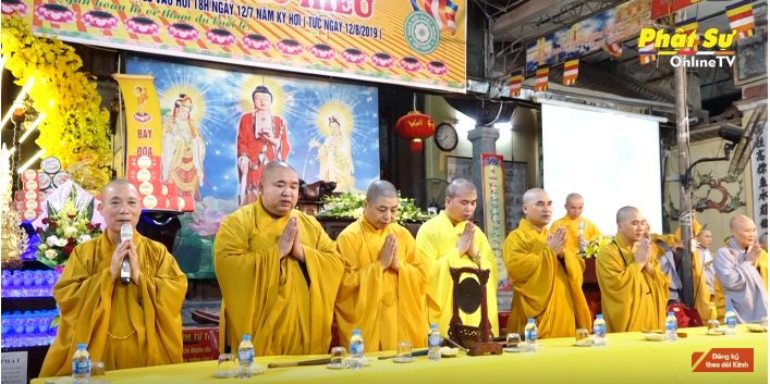 [Video] Hà Nội: Lễ vu lan và dâng y ca-sa tại chùa Tương Mai (Linh Ứng Tự)