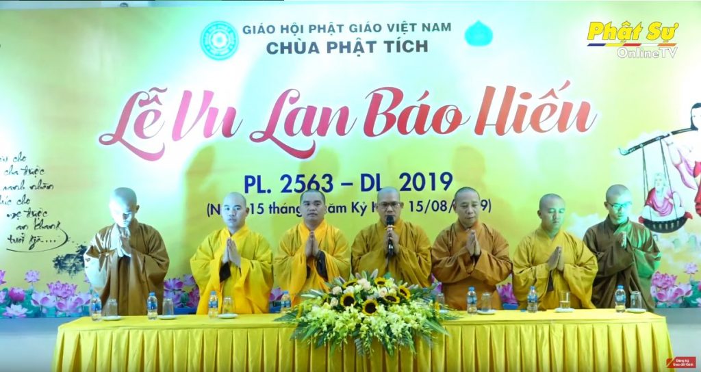 [Video] Bắc Ninh: Lễ Vu Lan Báo Hiếu và Cài Hoa Hồng Tri Ân tại chùa Phật tích