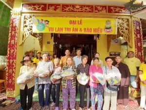 [Video] Kiên Giang: Chùa Bửu Kim tặng quà cho bà con nghèo trên địa bàn TP.Rạch Giá