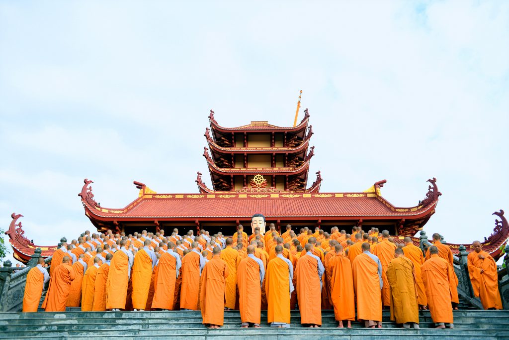 TP.HCM: Lễ cầu nguyện lắp đặt đỉnh tháp chùa Bát Bửu Phật Đài