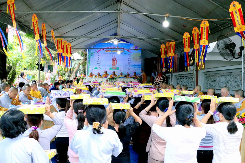 Bình Dương: Hương Vu lan còn đọng nơi chùa Bình Sơn