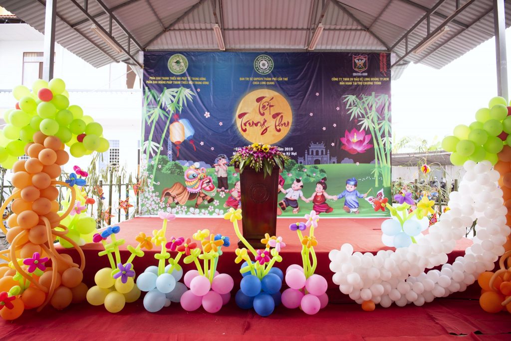 Cần Thơ: Đêm Trung thu yêu thương cho các em Thiếu nhi tại chùa Long Quang