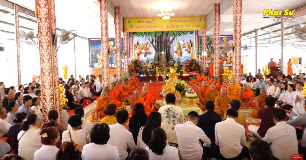 [Video] TP. Cần Thơ: Đại lễ dâng y Kathina tại Học viện Phật giáo Nam tông Khmer