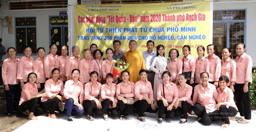 [Video] Kiên Giang: Hội từ thiện chùa Phổ Minh tặng 200 phần quà tại xã Phi Thông
