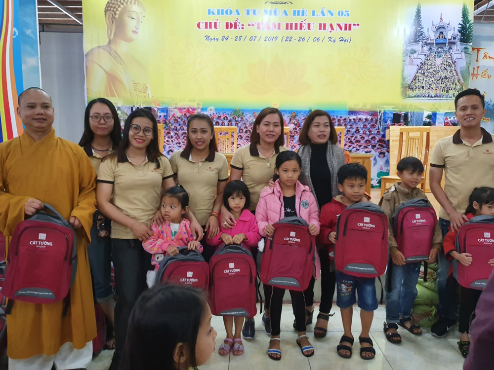 Lâm Đồng: Hành trình trao yêu thương của chùa Giác Hải