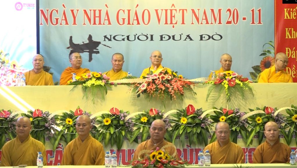 [Video] TP.HCM: TĂNG NI SINH CAO TRUNG CẤP GIẢNG SƯ CHÚC MỪNG NGÀY NHÀ GIÁO VN