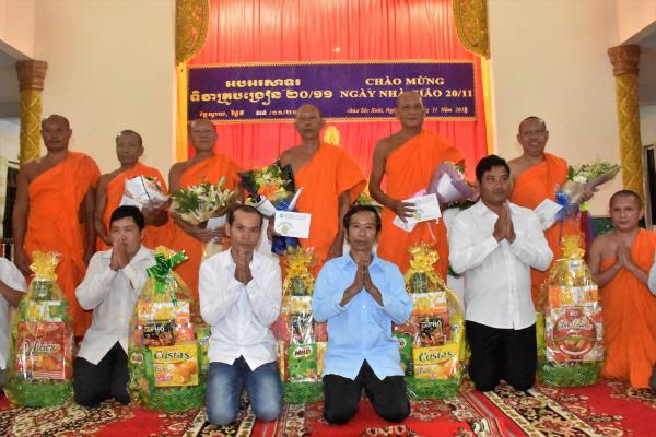 Kiên Giang: Trường Sơ Cấp Phật Học Pali–Kinh Luận Giới tỉnh tổ chức Lễ Kỷ Niệm 20/11