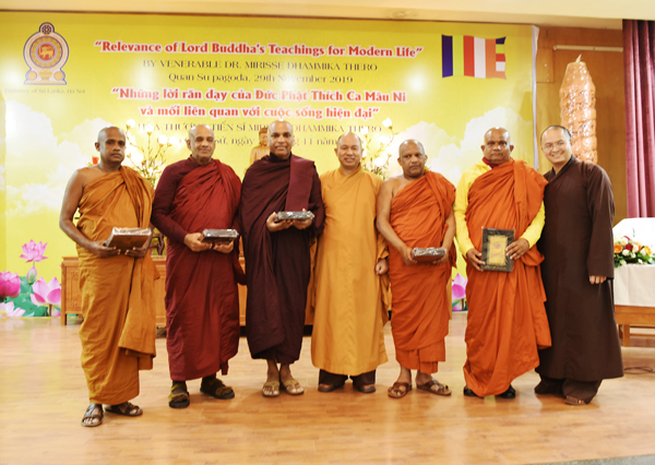 [Video] Hà Nội: Đoàn Phật giáo Sri Lanka đến thăm TƯ GHPGVN