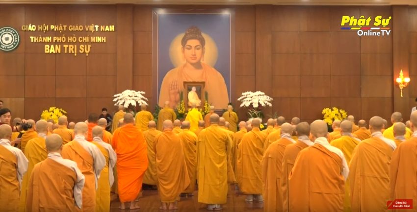[Video] Tăng Ni TP. HCM tưởng niệm cố Trưởng lão HT. Thích Trí Quang tại Việt Nam Quốc Tự