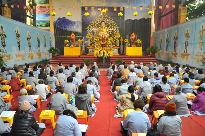 [Video] Hà Nội: Ngày tu đầu tiên của khoá tu Tịnh Độ tại chùa Bằng