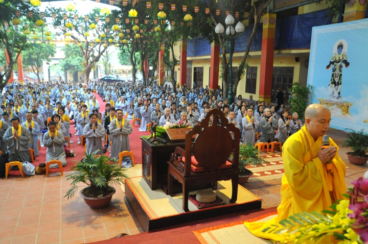[Video] Hà Nội: Ngày thứ hai của khoá tu Tịnh Độ tại chùa Bằng