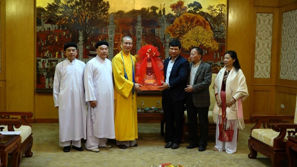 [Video] Hà Nội: Phật giáo quận Hai Bà Trưng chúc Tết lãnh đạo quận và TP.Hà Nội