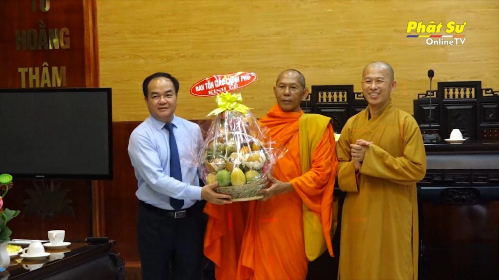 [Video] Kiên Giang: Ban Tôn giáo Chính phủ thăm, chúc tết chư Tôn đức Ban Trị sự tỉnh
